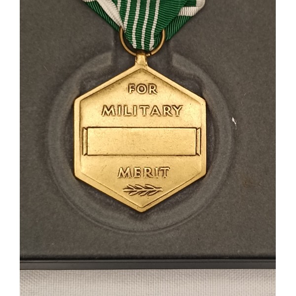 Médaille mérite militaire...