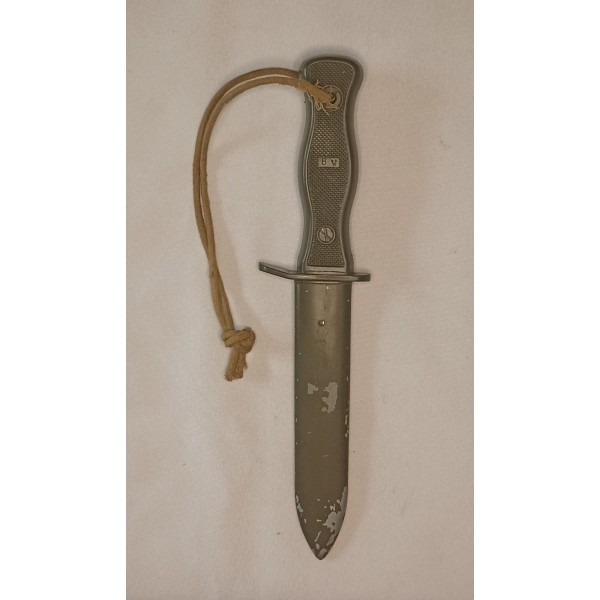 Couteau combat Allemagne guerre froide vintage