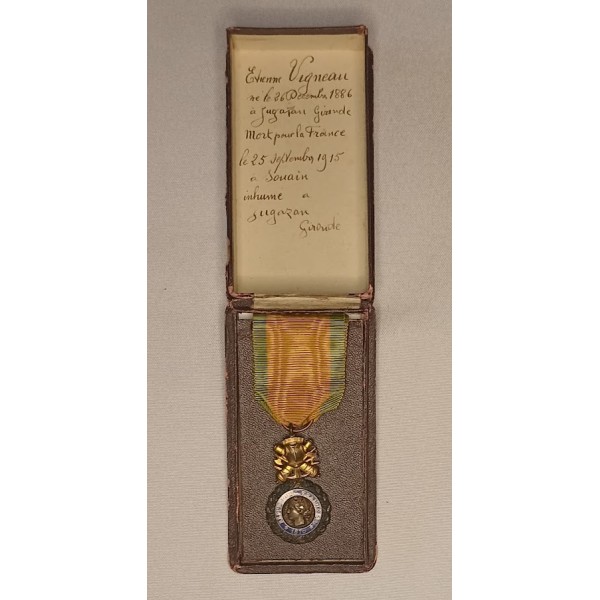 Médaille militaire attribué...